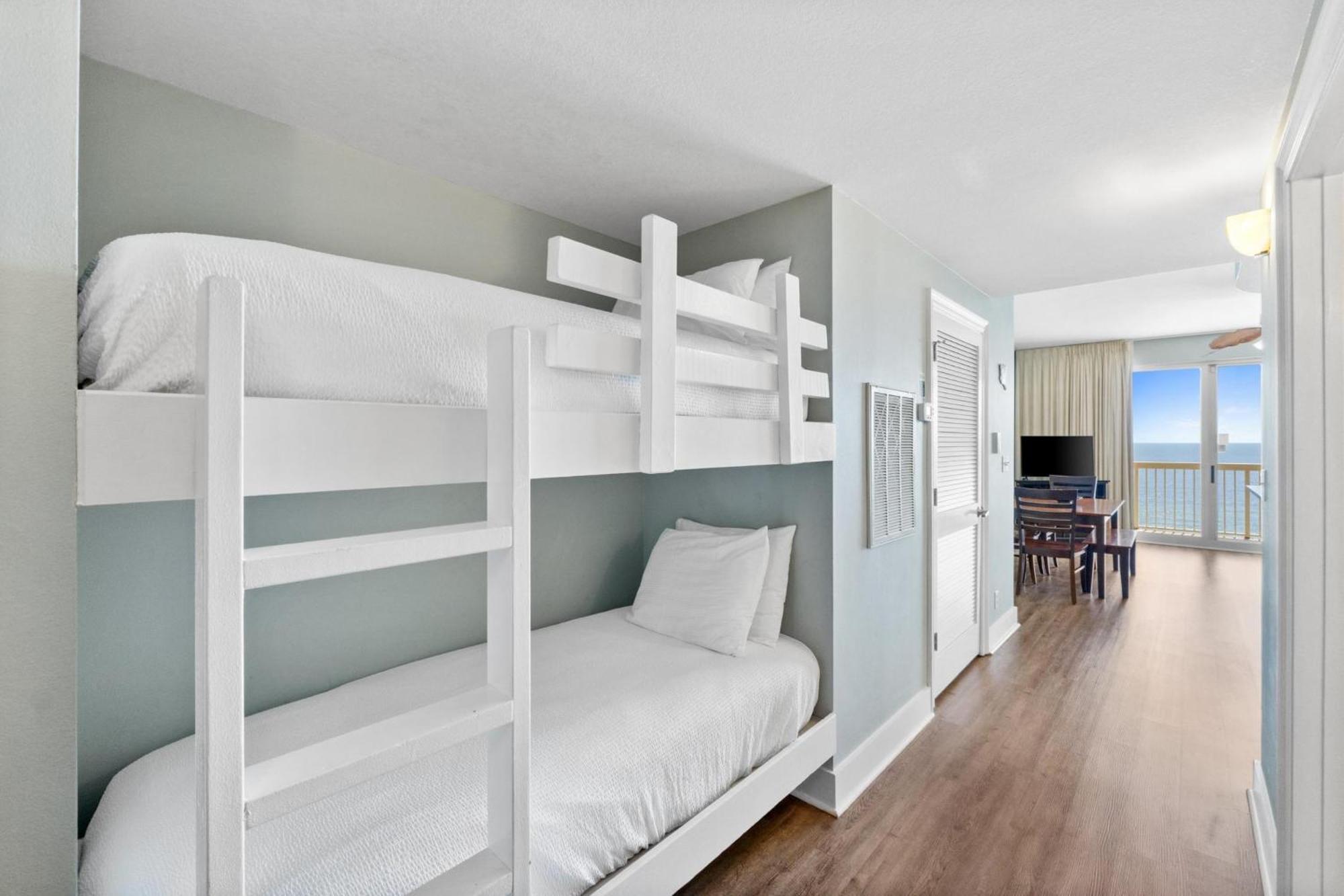 Calypso Beach Resort & Towers By Panhandle Getaways Panama City Beach Bilik gambar